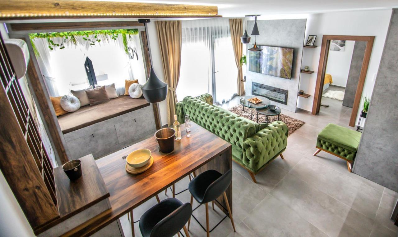 Royal Luxury Apartment 브르사츠 외부 사진