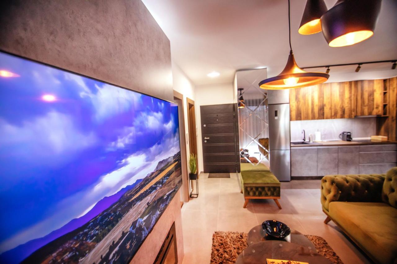 Royal Luxury Apartment 브르사츠 외부 사진