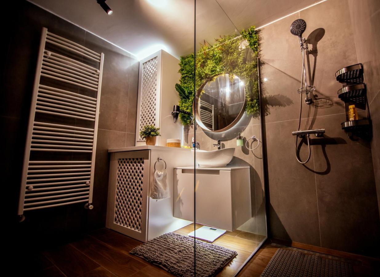 Royal Luxury Apartment 브르사츠 외부 사진