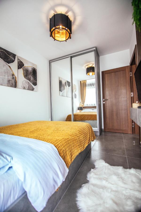 Royal Luxury Apartment 브르사츠 외부 사진