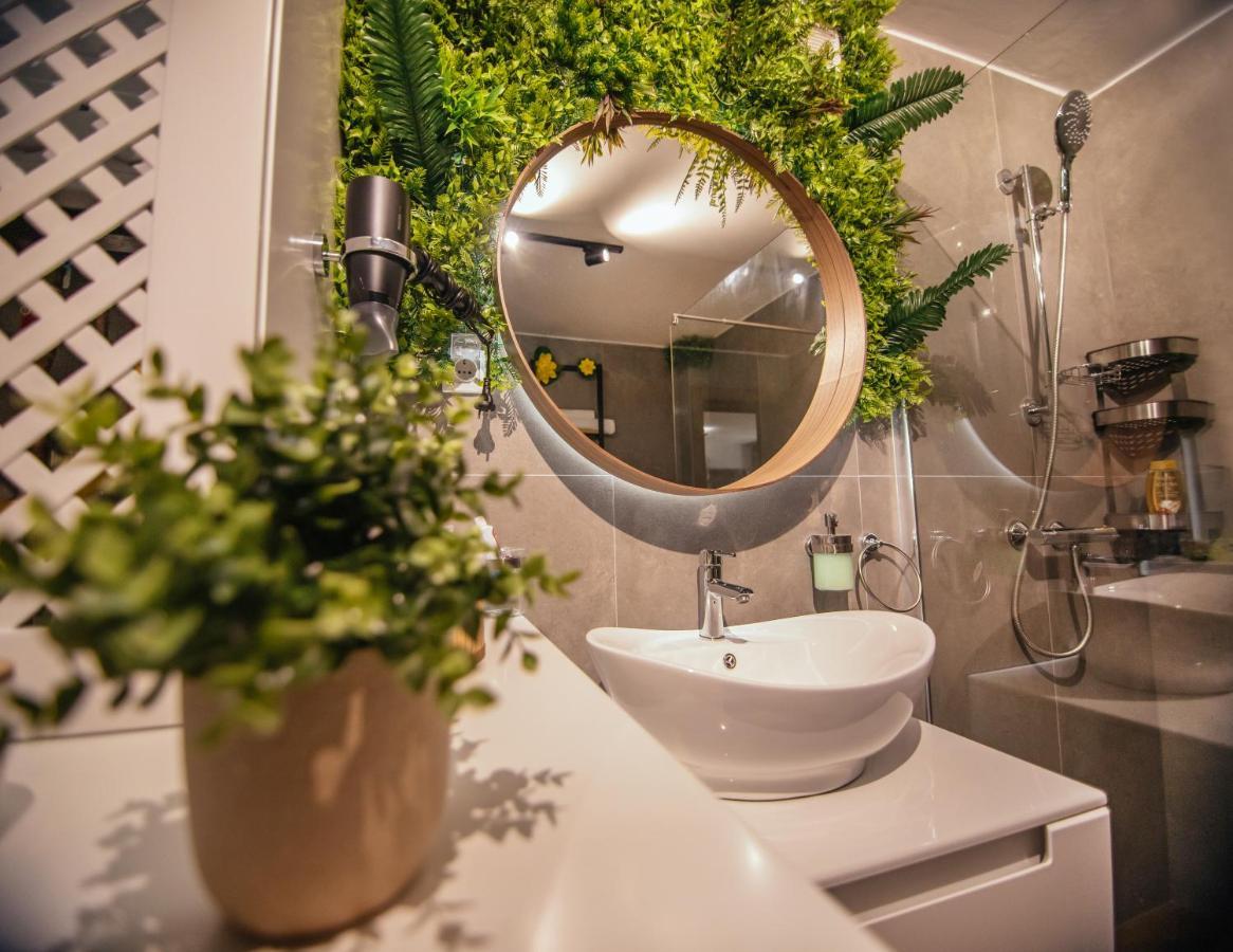 Royal Luxury Apartment 브르사츠 외부 사진