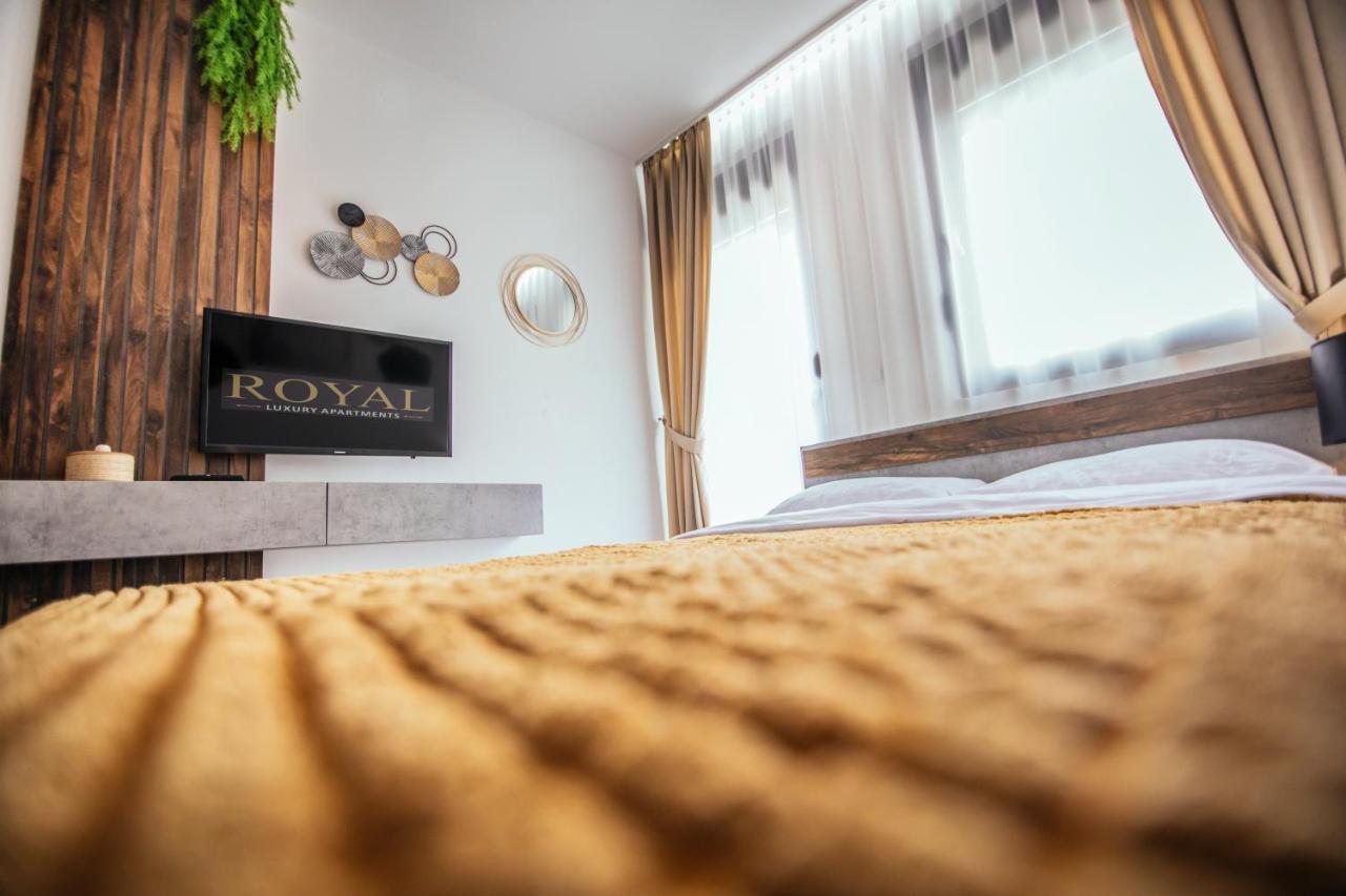 Royal Luxury Apartment 브르사츠 외부 사진