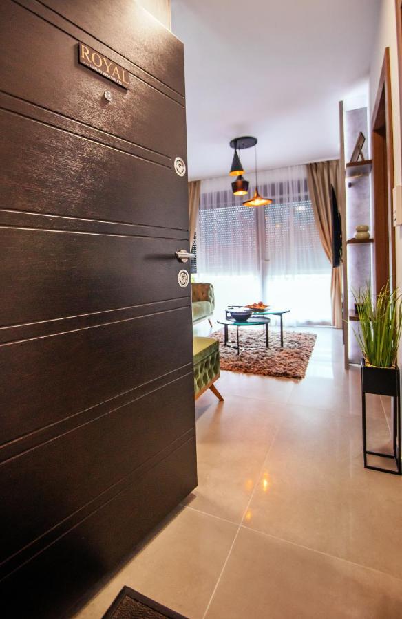 Royal Luxury Apartment 브르사츠 외부 사진