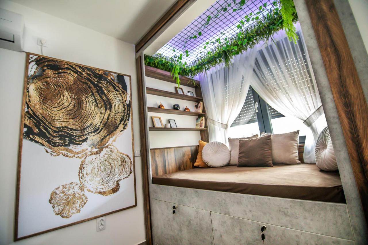 Royal Luxury Apartment 브르사츠 외부 사진